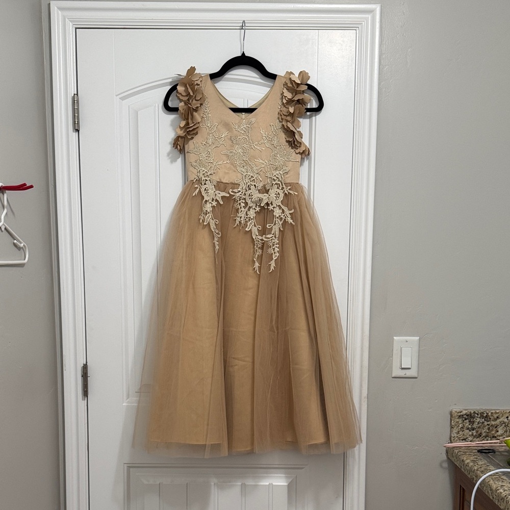 Trish Scully formal Kids Dress with Floral appliqué